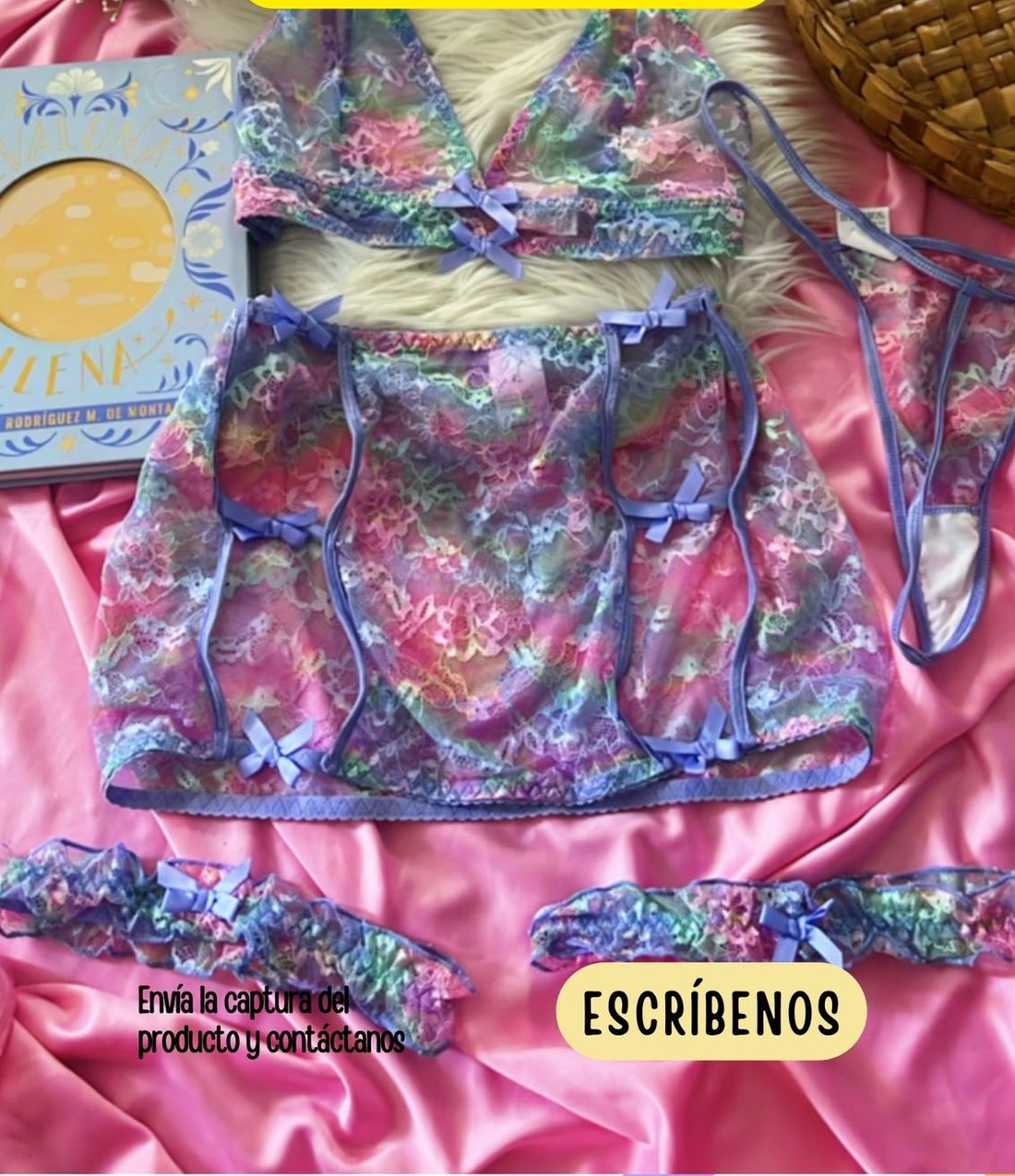 Set de lencería floral lila