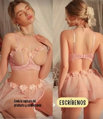 Set de lencería rosa con flores