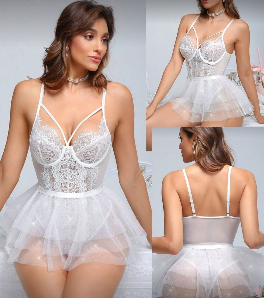Body blanco con minifalda de tul