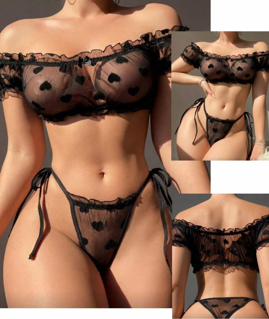 Set de malla negro con corazones